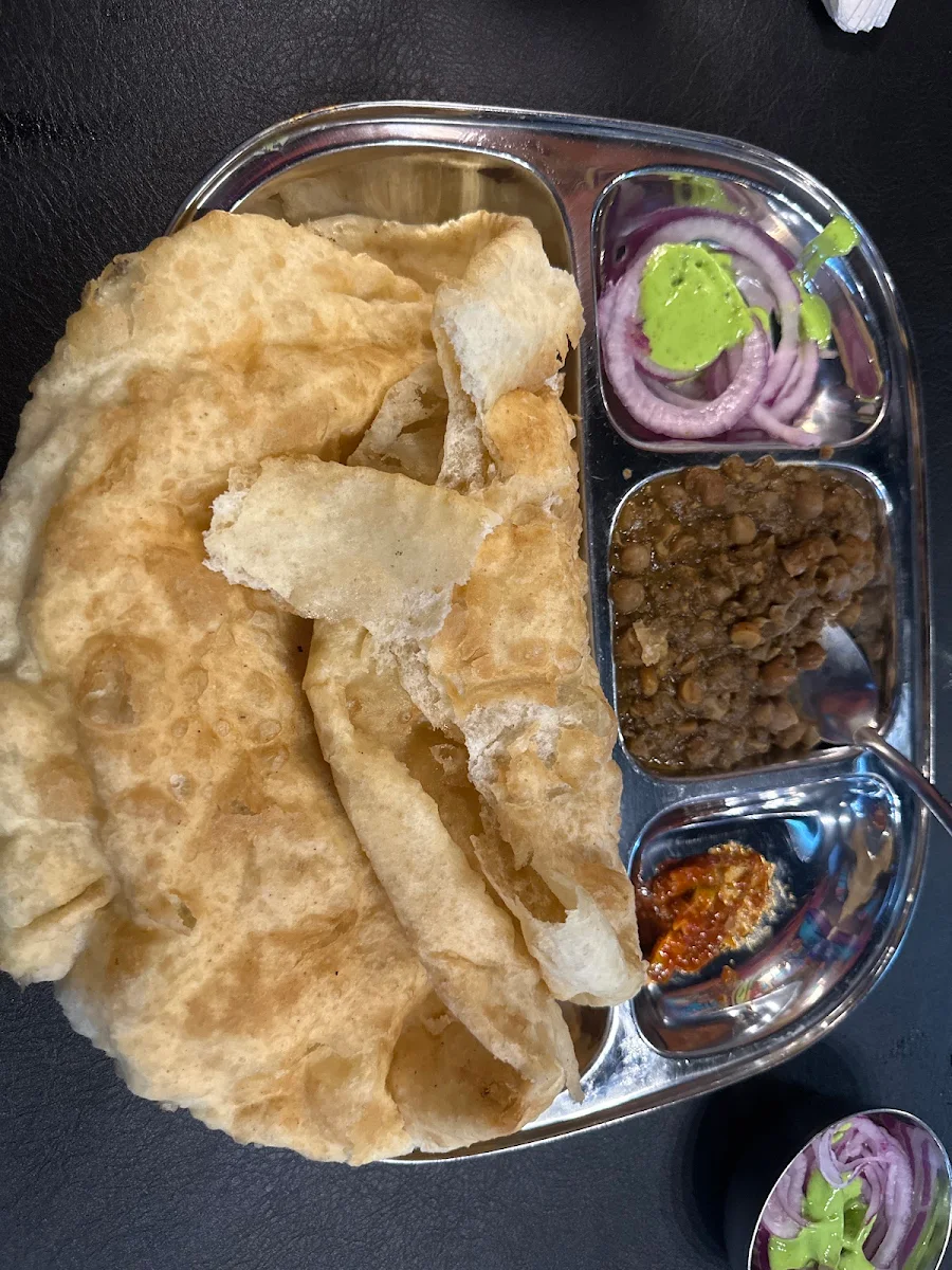 Chole Bhature, Haveli Restaurant