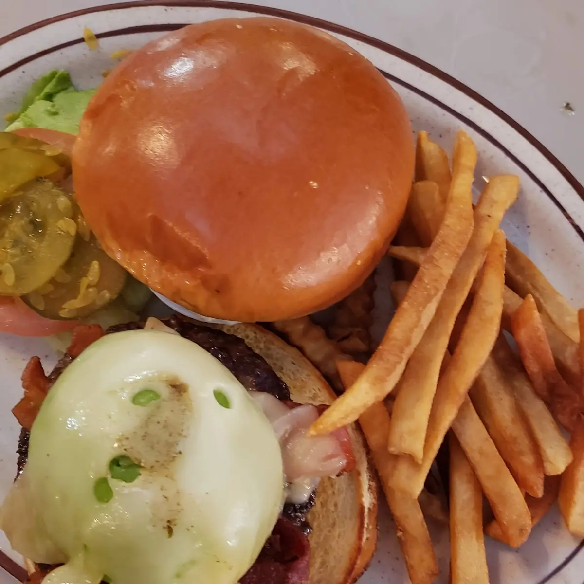 Avocado Cheeseburger