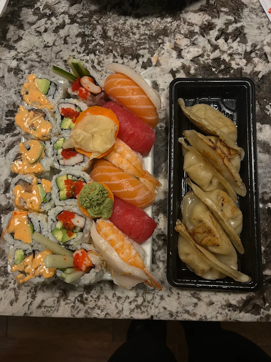 Highlights, LUCKY SUSHI