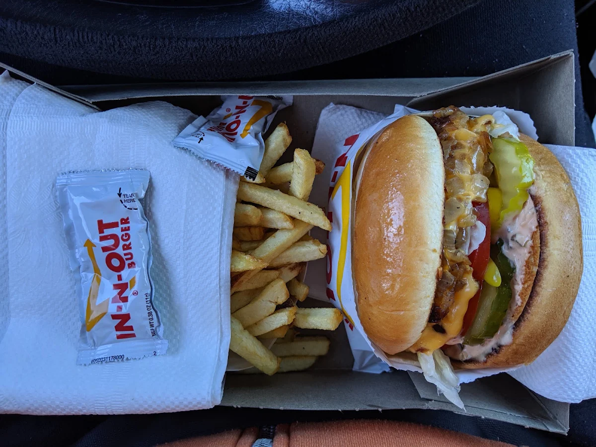 2 Cheeseburger Combo
