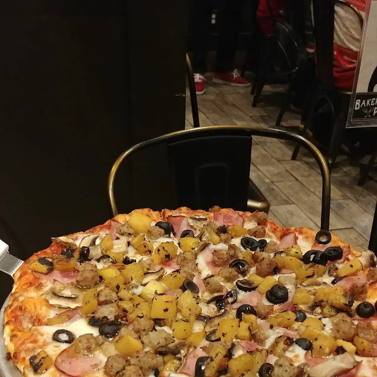 Thin Crust Puzza