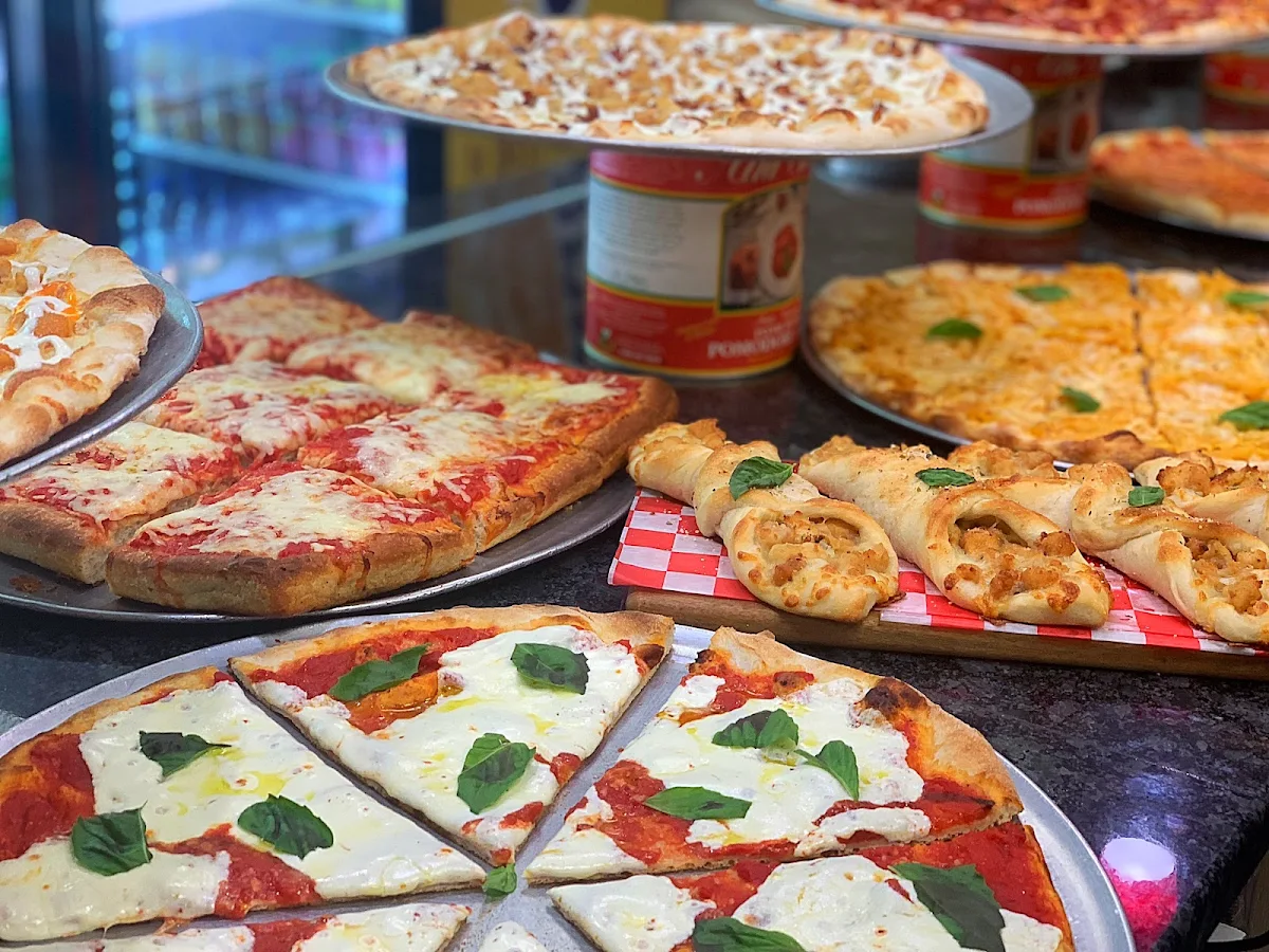 Mama's Pizza