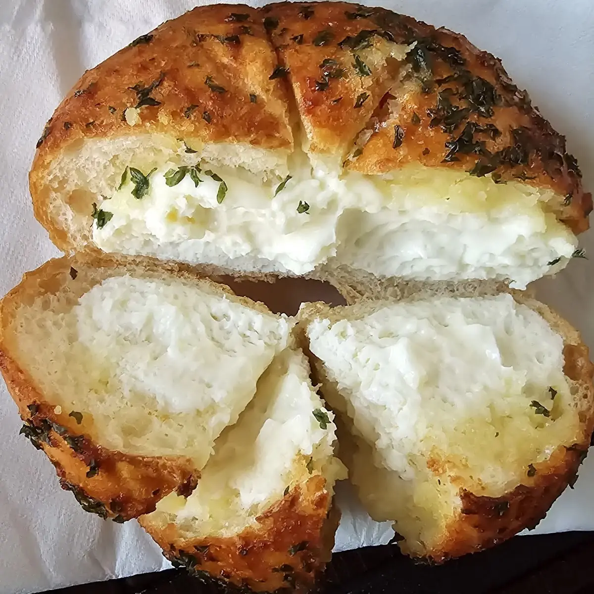 Garlic and Herbs Bread with Sweet Cream
