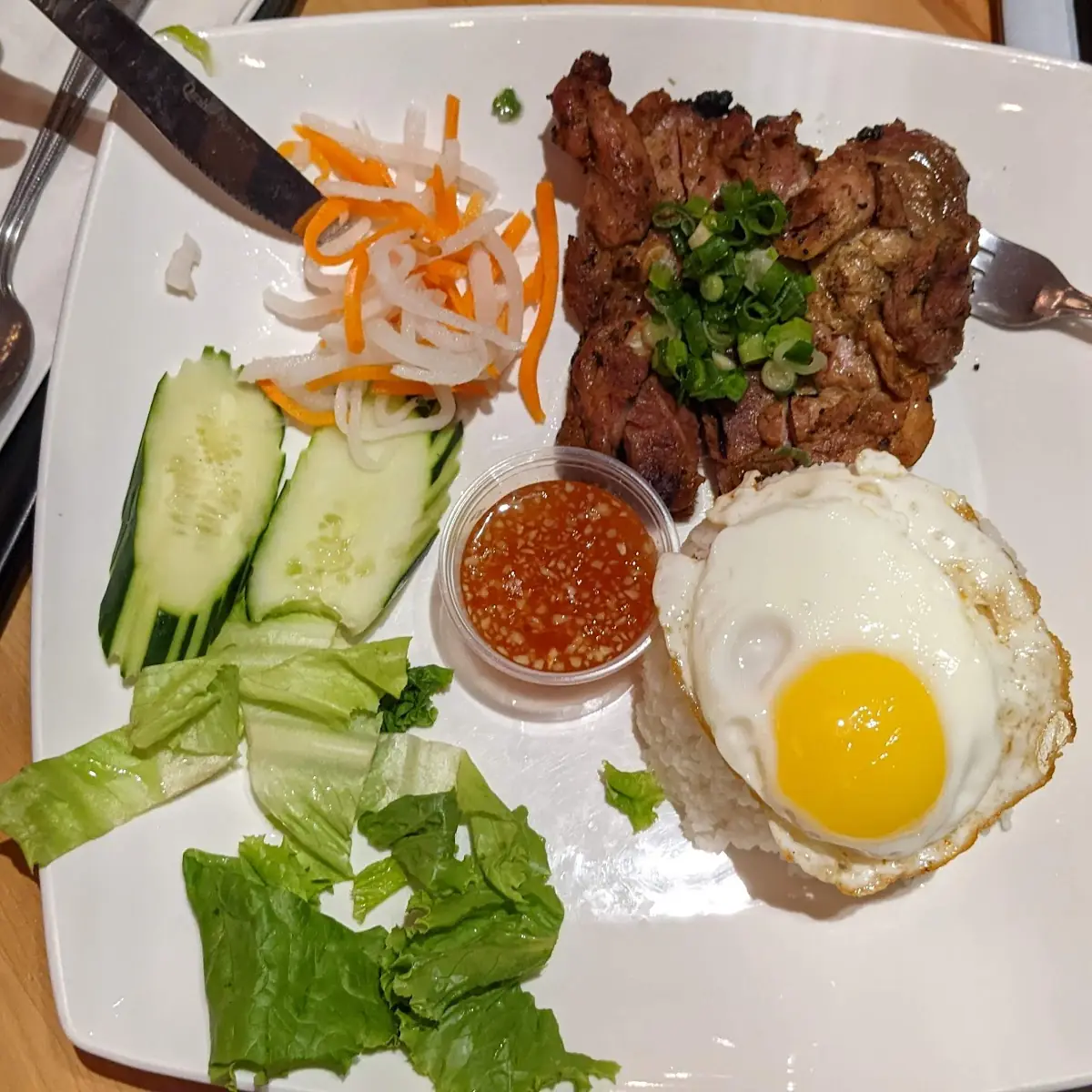 Com Tam Phi - BBQ - Vietnamese Special Combination Broken Rice with Grilled Pork