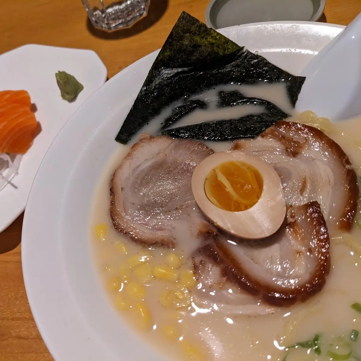 Tonkotsu Ramen N Salmon Sashimi
