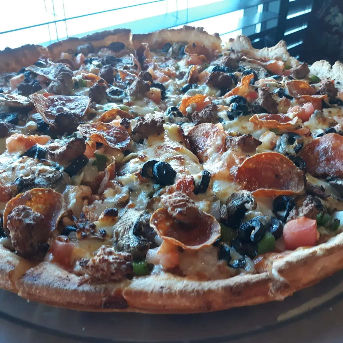 Large Gondolier Specialty Pizza