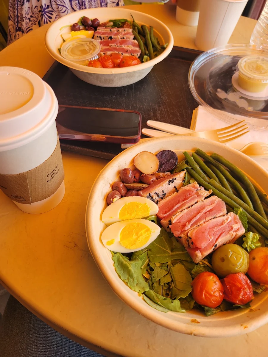 Seared Tuna Salad