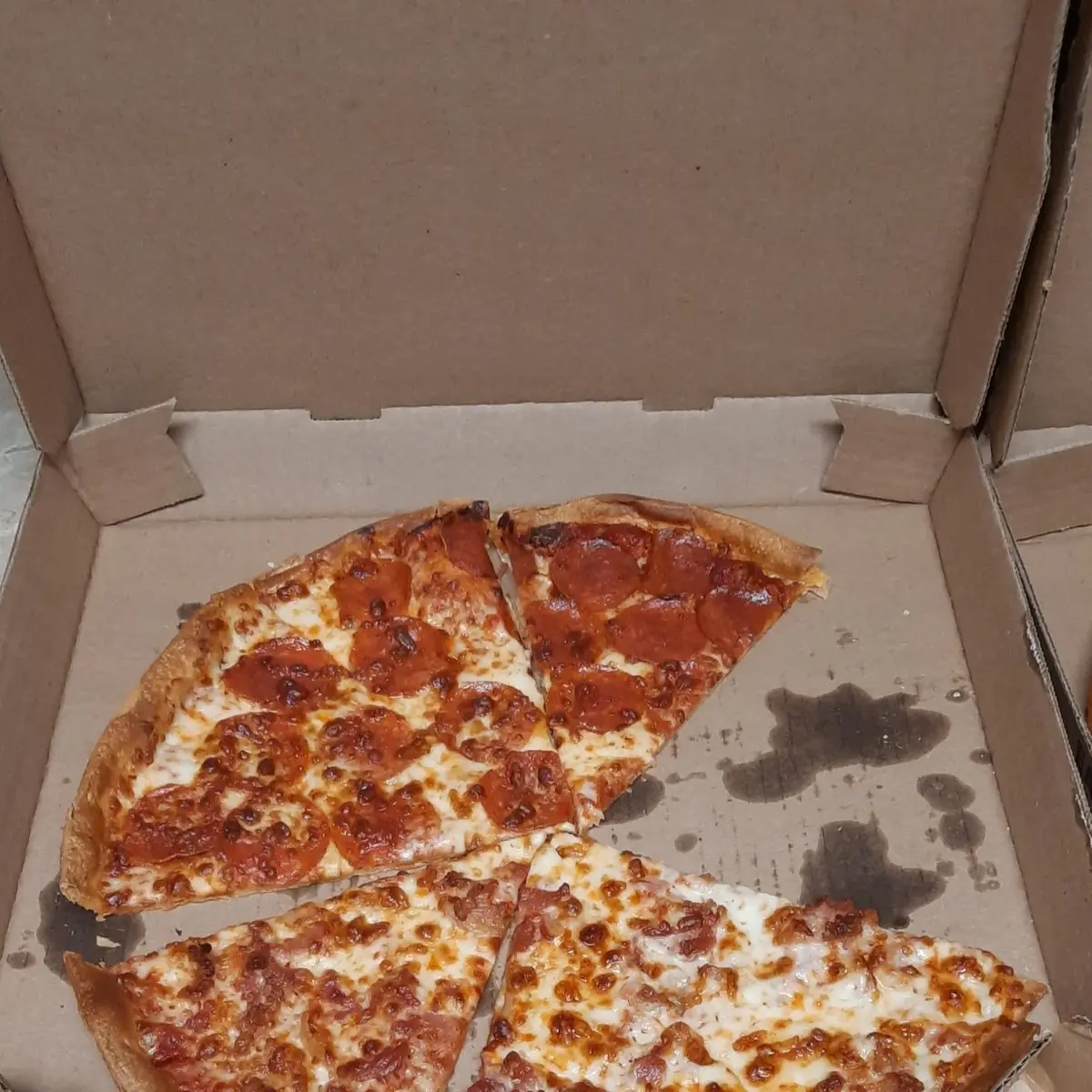 Thin Crust Pizza