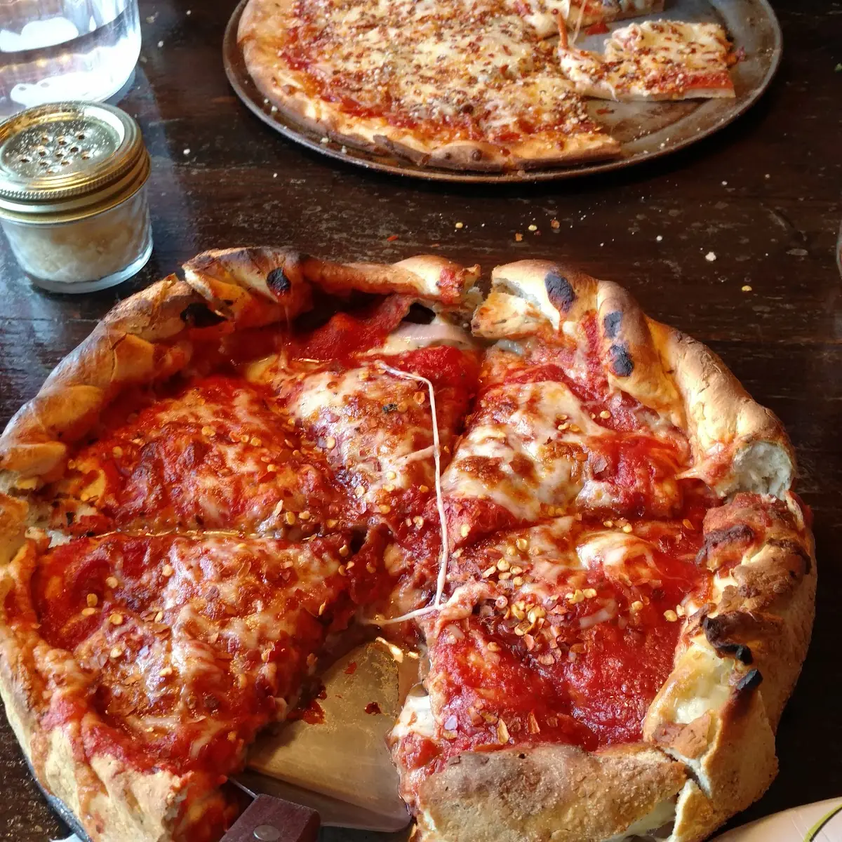 Deep Dish Pozza