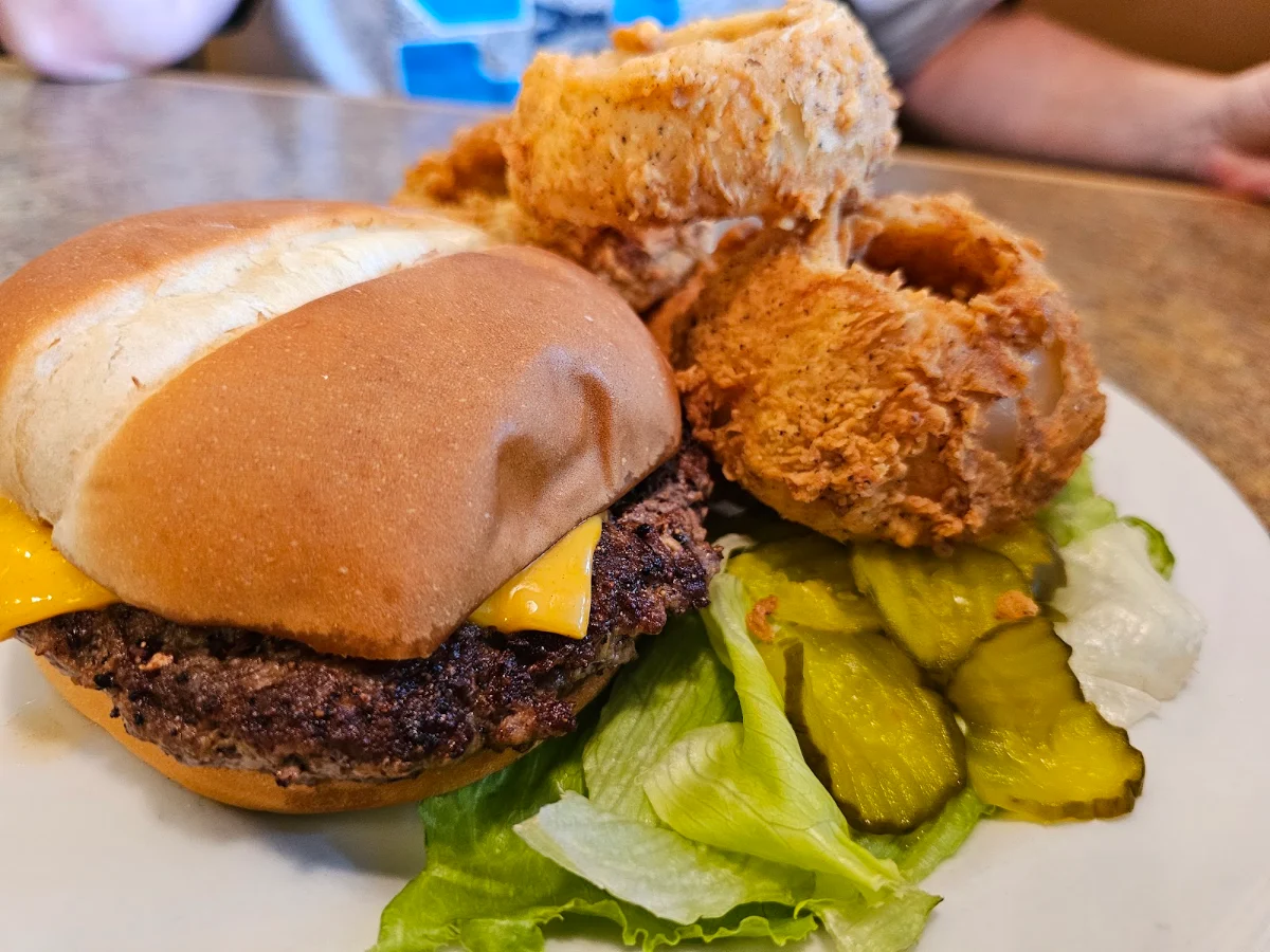 Cheeseburger and Onion Rings