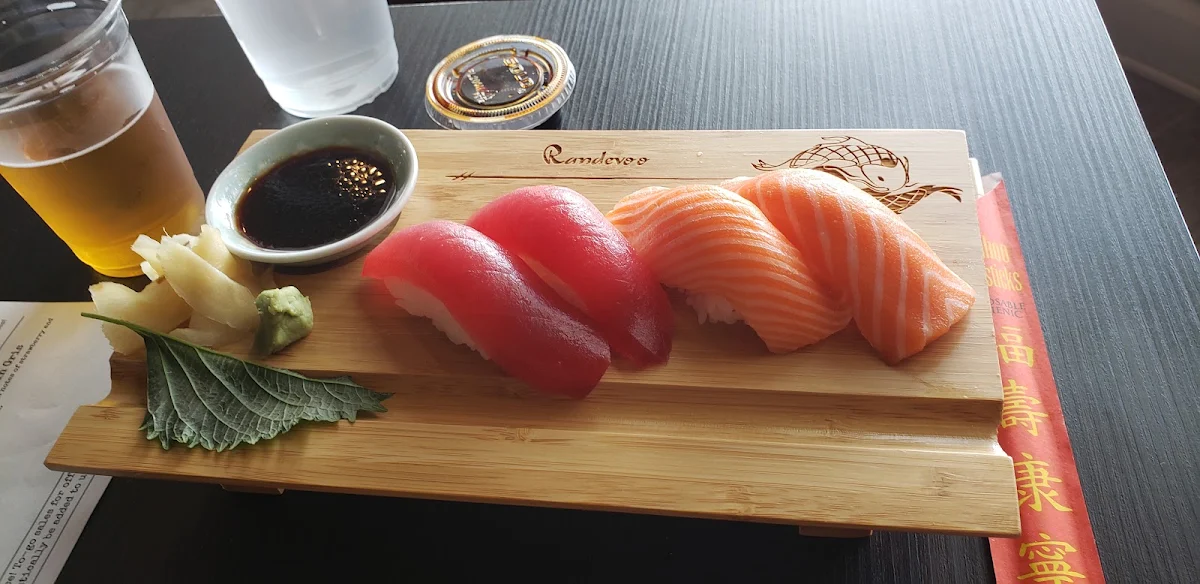 Salmon & Tuna Nigiri