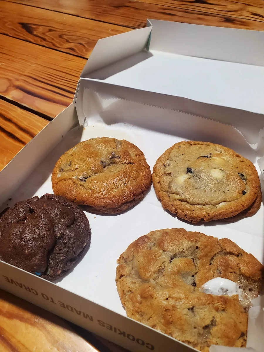 Brown Chocolate Chip Cookies