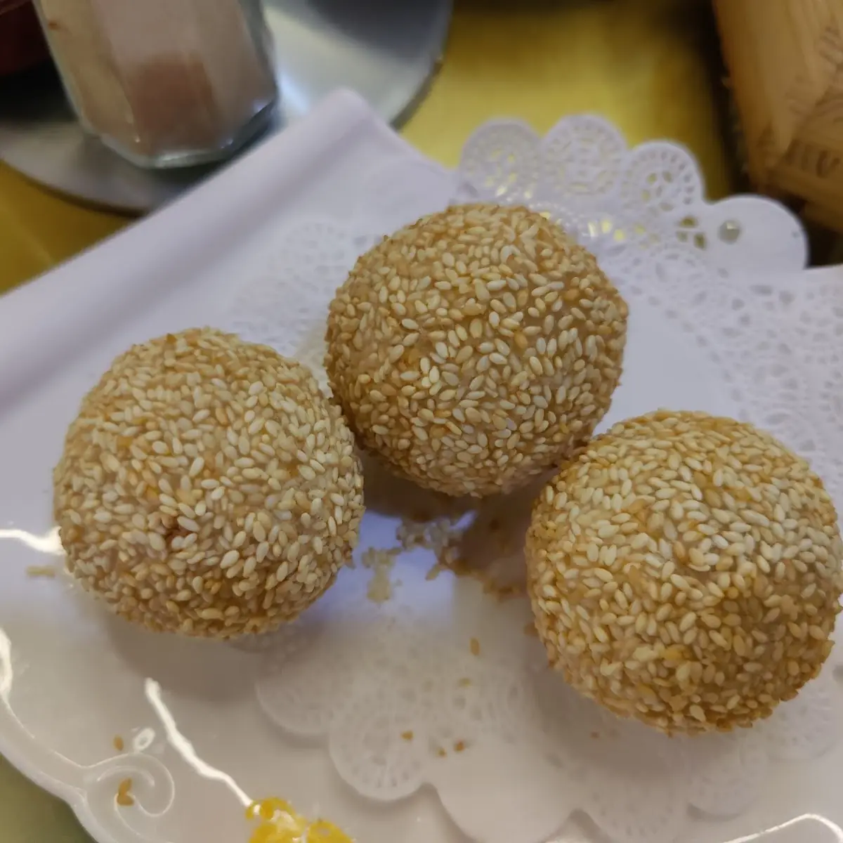 Sesame Glutinous Rice Balls with Lotus Seed Paste