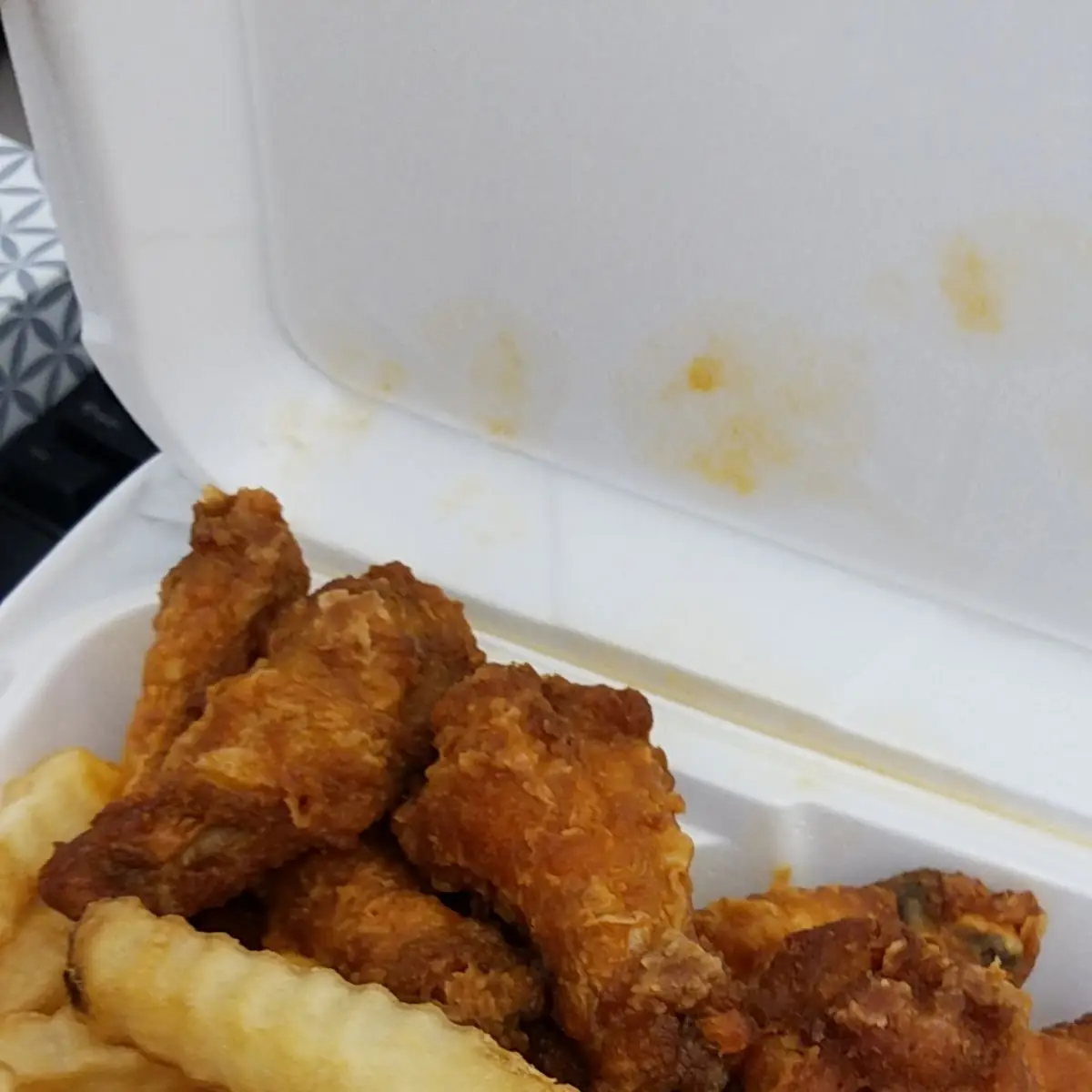 Wings 6 with French Fries