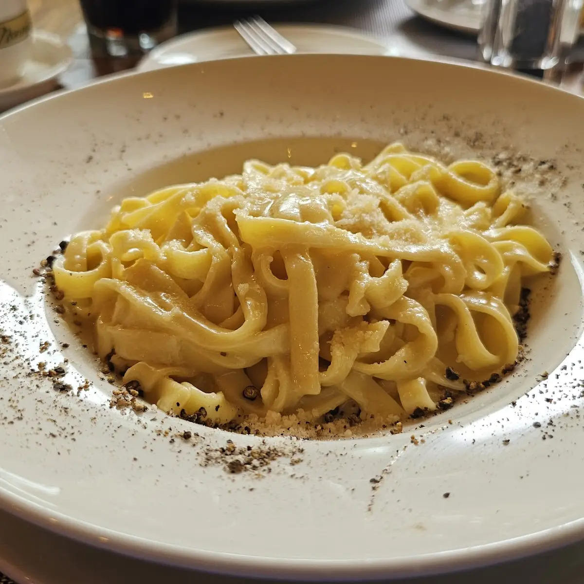 Creamy Spaghetti with Black Pepper