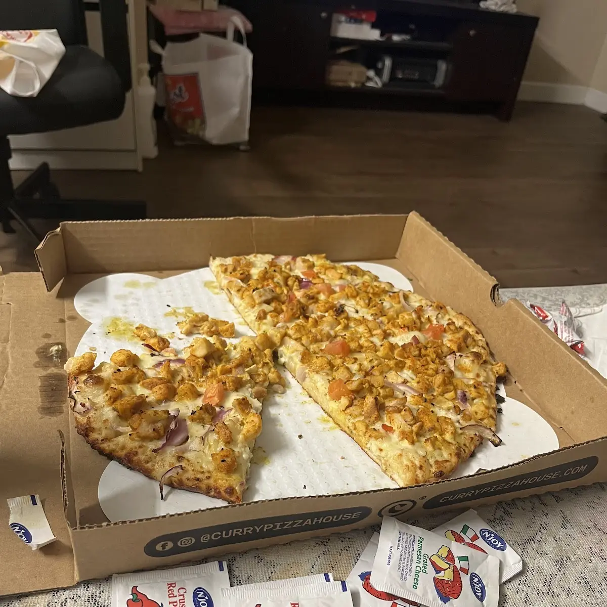 Chicken Tandoori Chicken Pizza