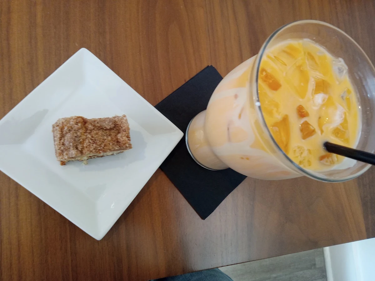 Thai Tea and Coffee Cake