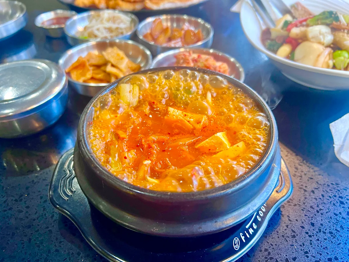 Ttuk BAE GI Boodae Jjigae