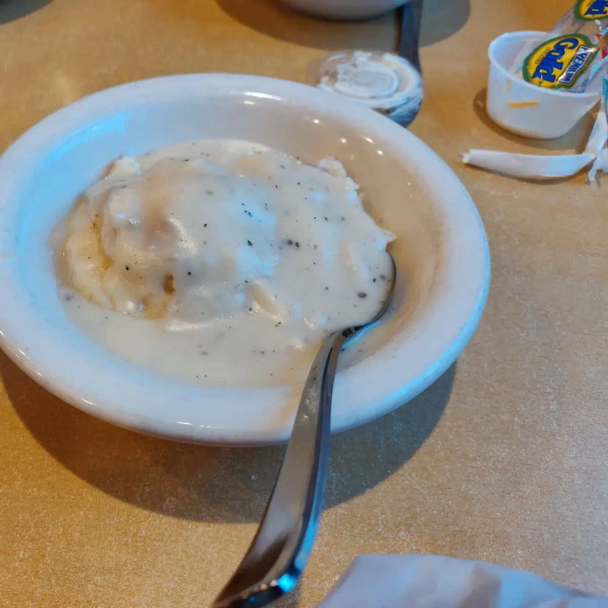 Mashed Potatoes with Gravy