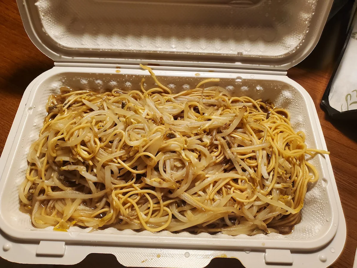 Beansprout Lo-Mein