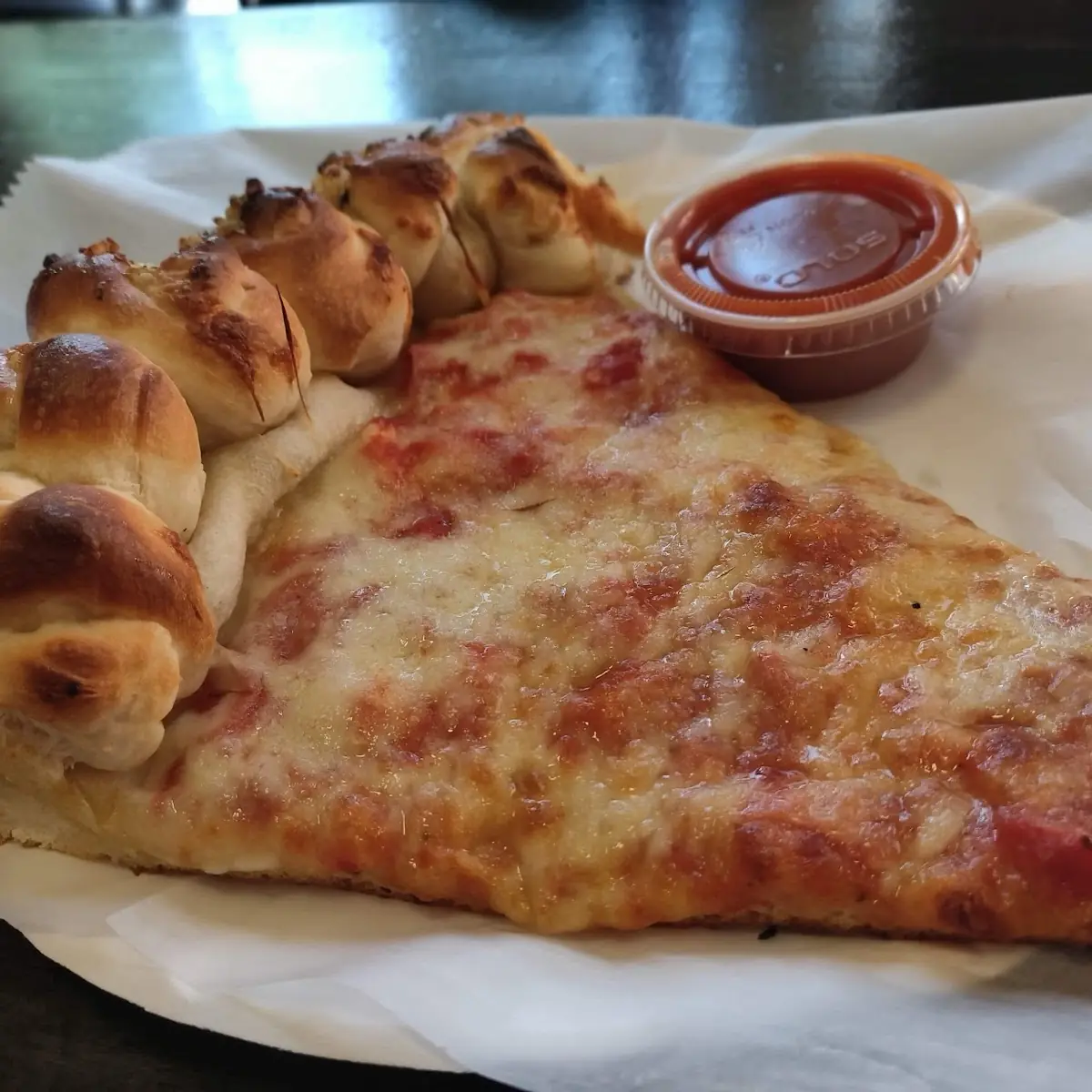Garlic Knot Crust Pizza