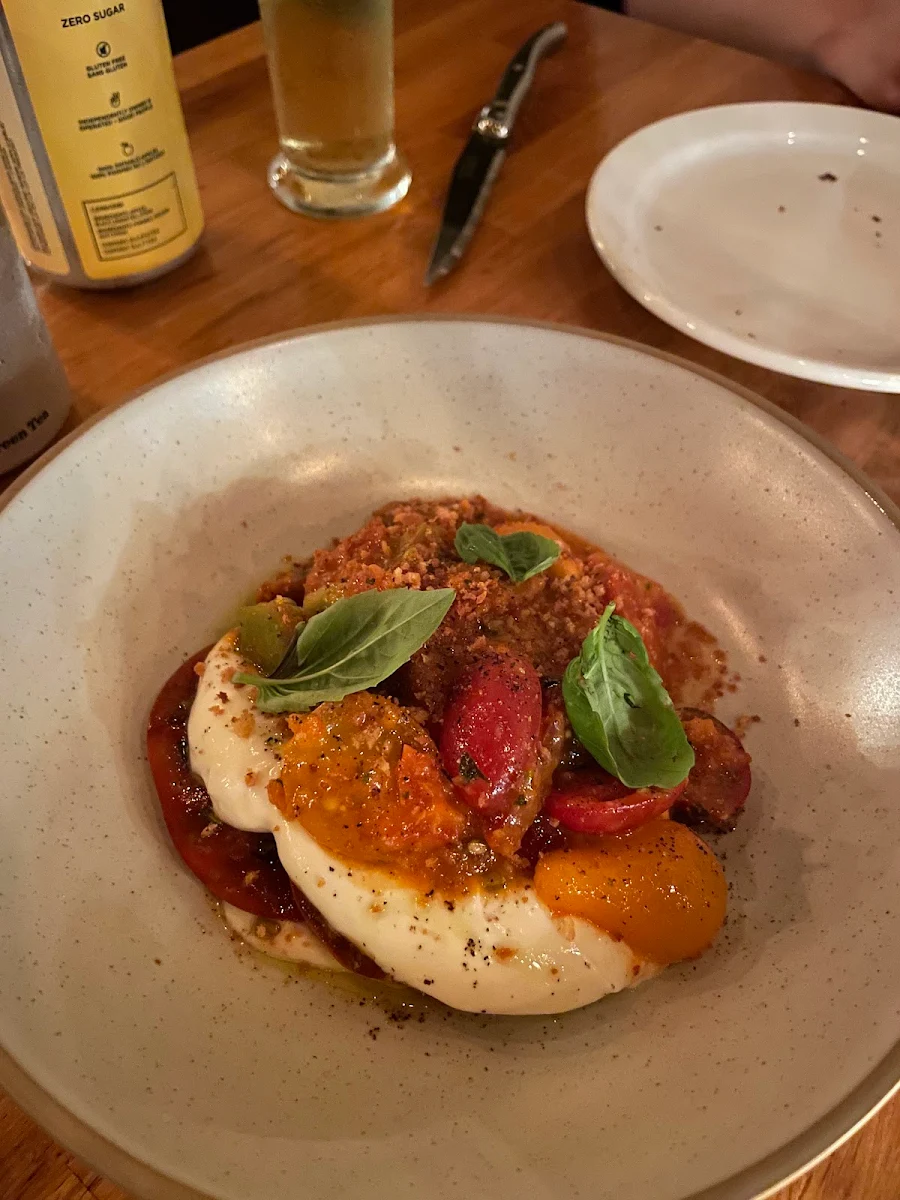 Tomato Salad, Town
