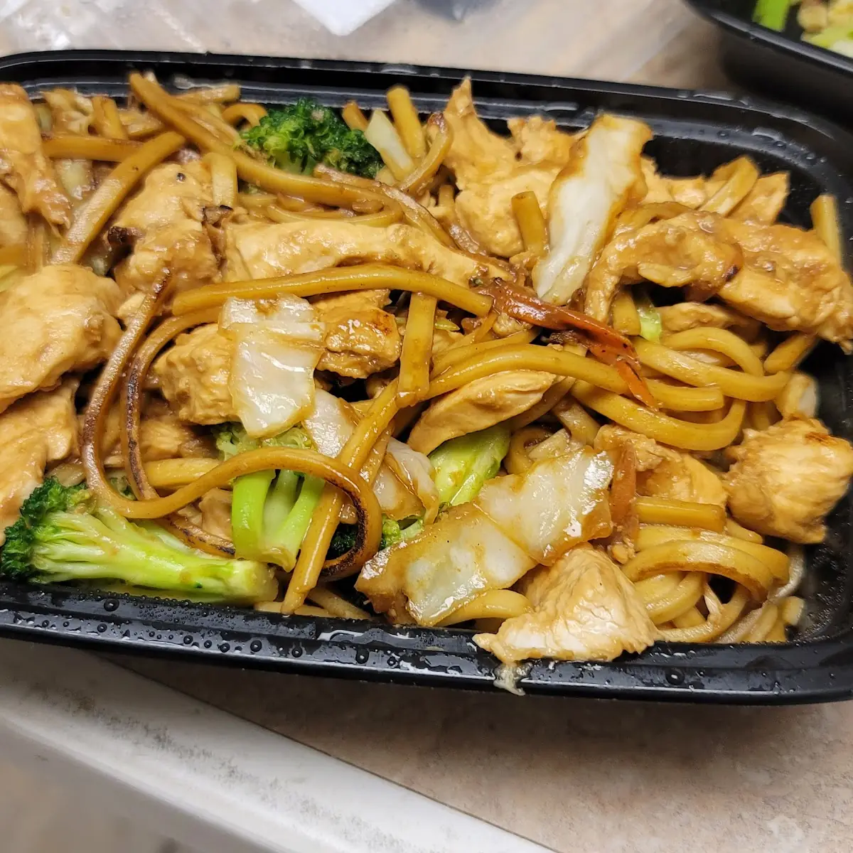 Chicken Lo Mein