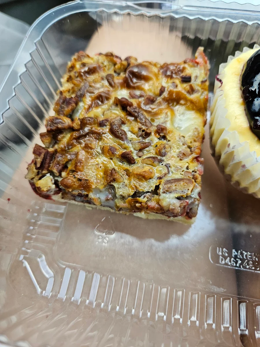 Raspberry and Nut Bar