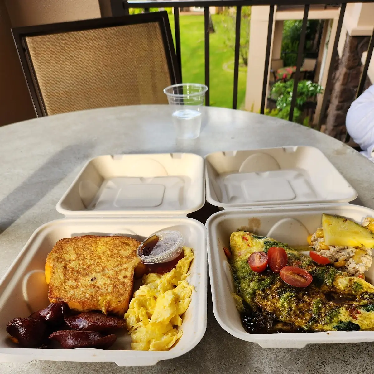 Vegetable Omelet with Fresh Fruit