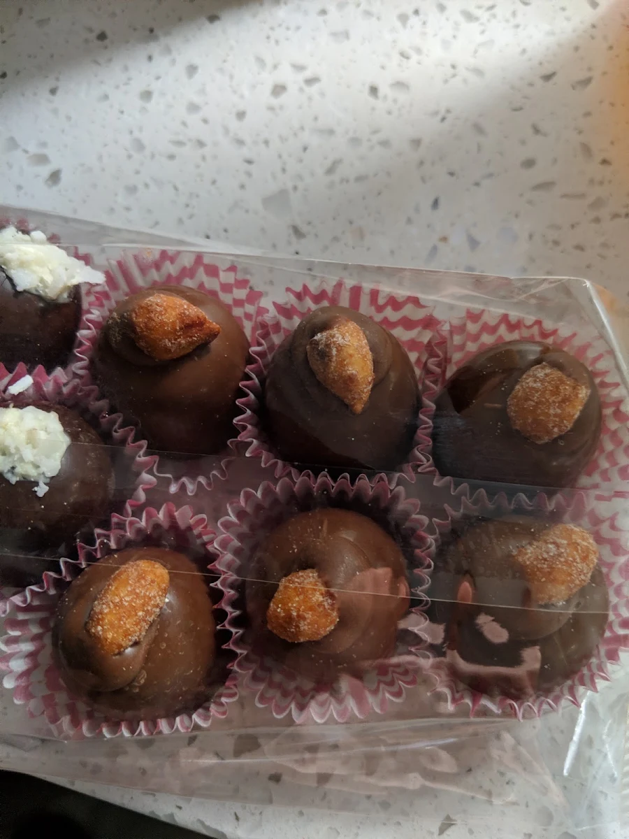Peanut Butter Praline Truffle