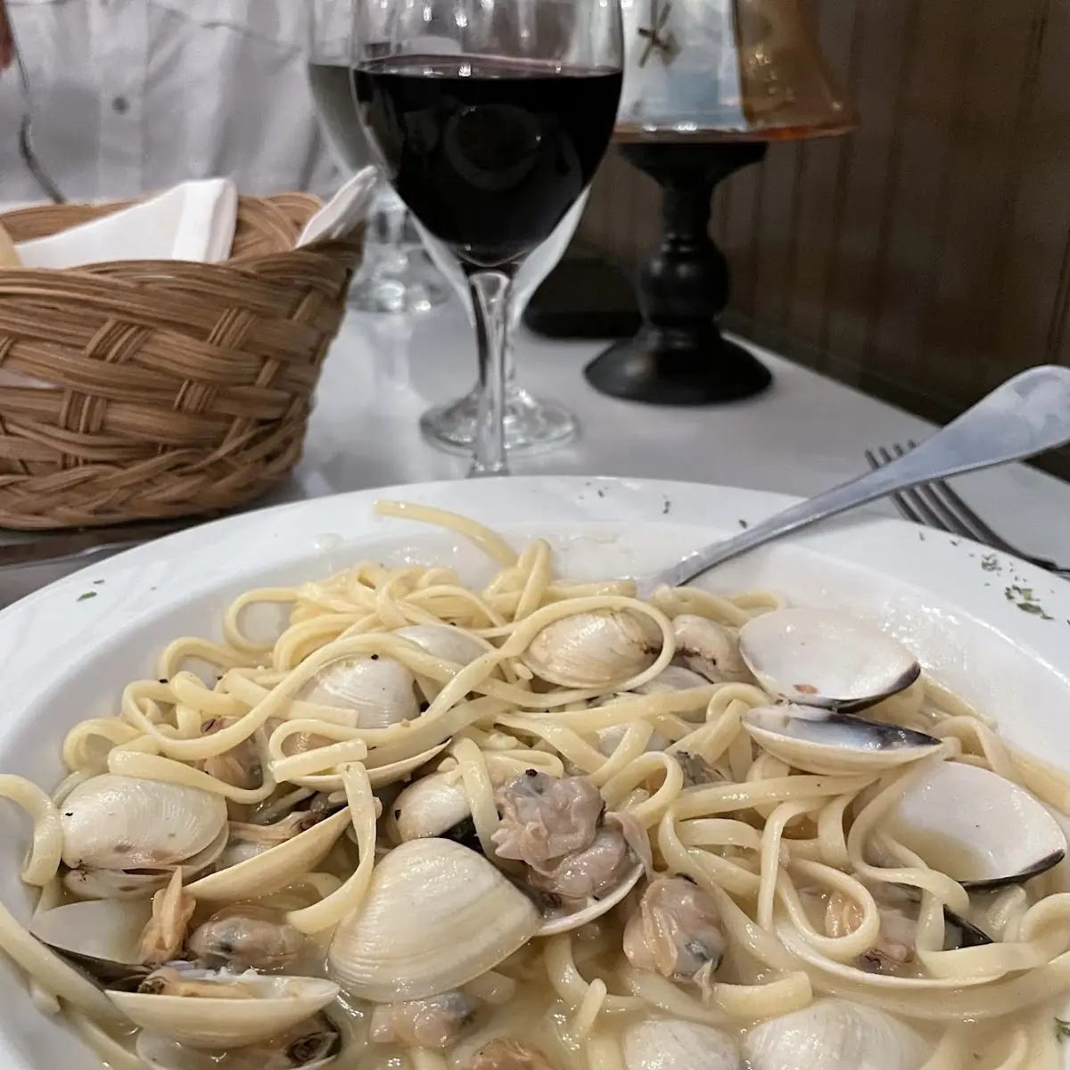Linguine & White Clam Sauce