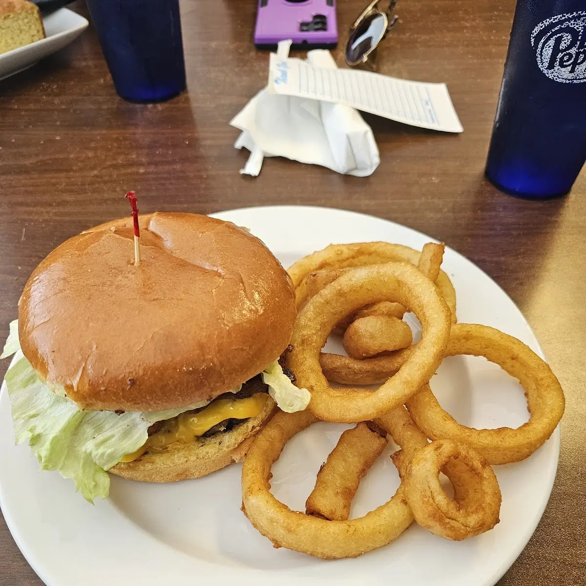 Bacon Cheeseburger w Onion Rings