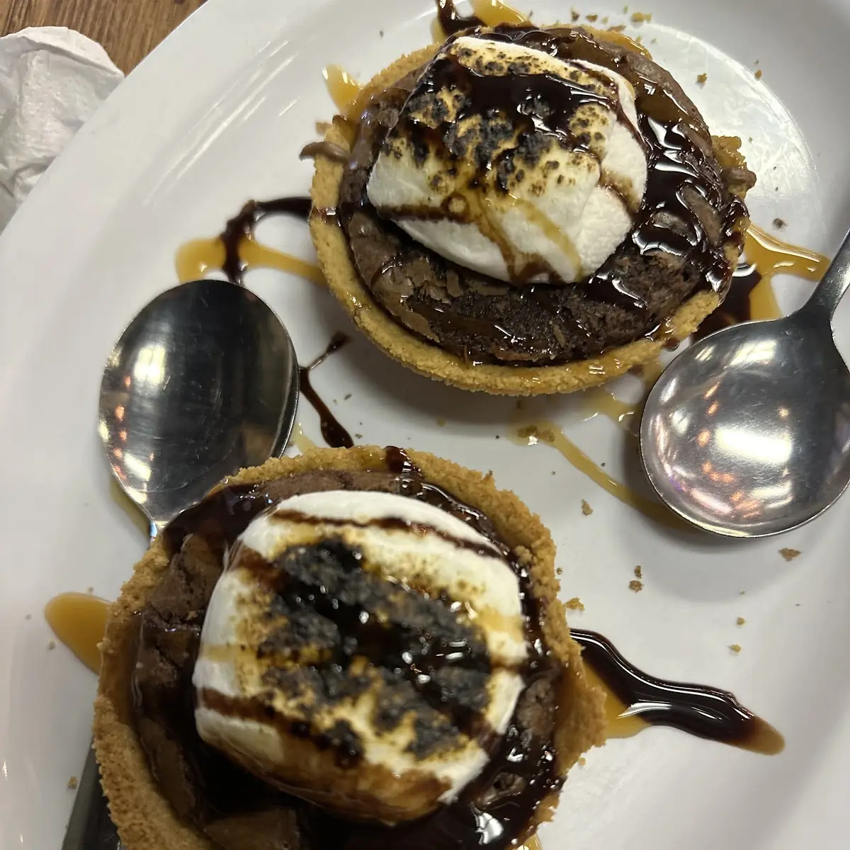 Toasted Marshmallow Chocolate Dessert Cups