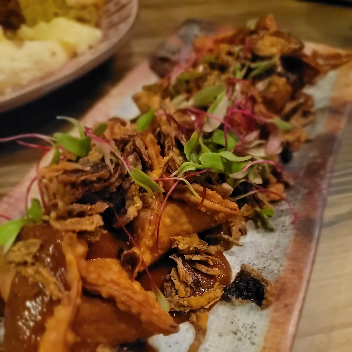 Fried Wontons with Sweet Chili