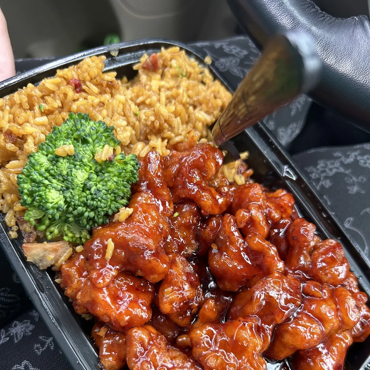 General TSO's Chicken Combo Platter
