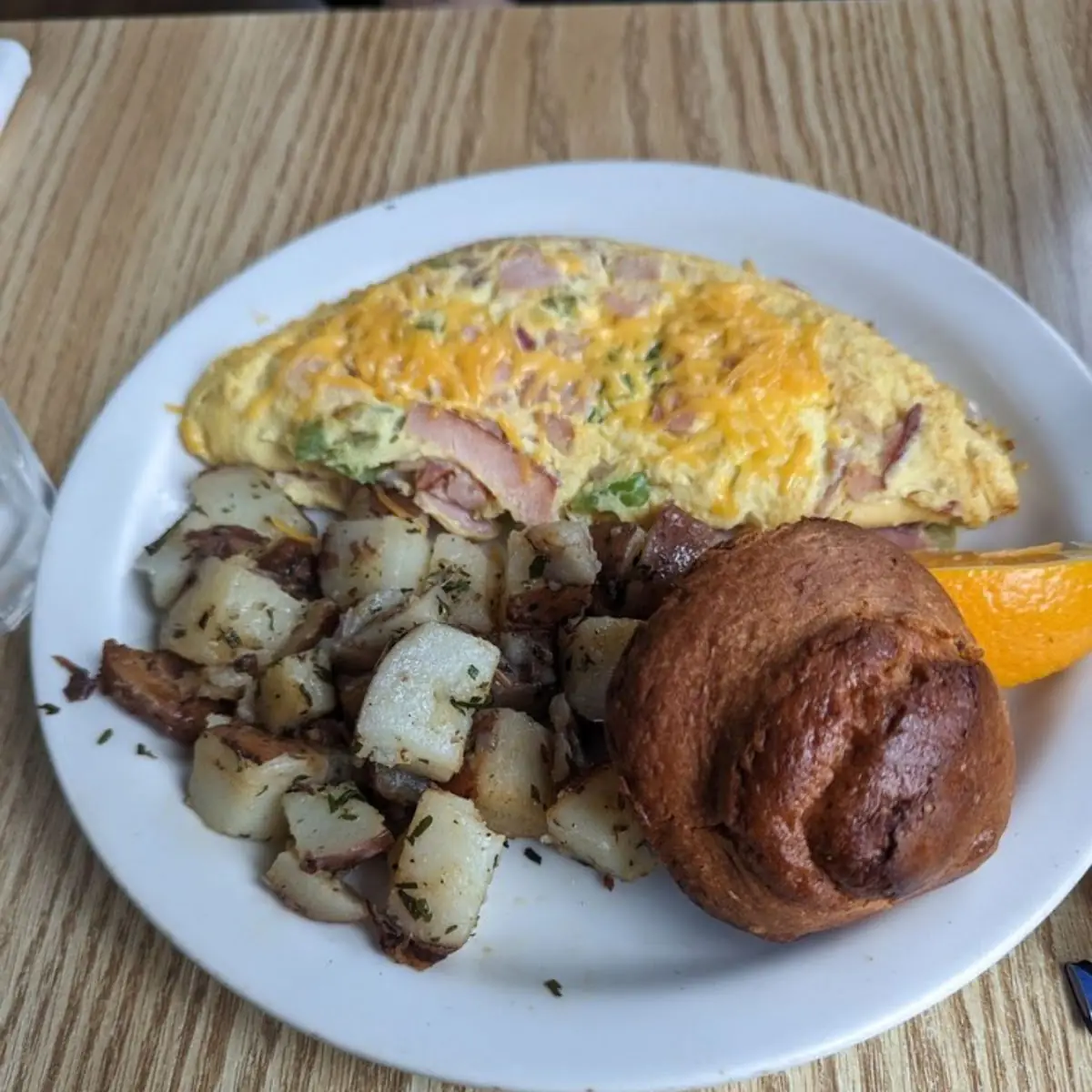 Bacon Tomato and Tarragon Omelette