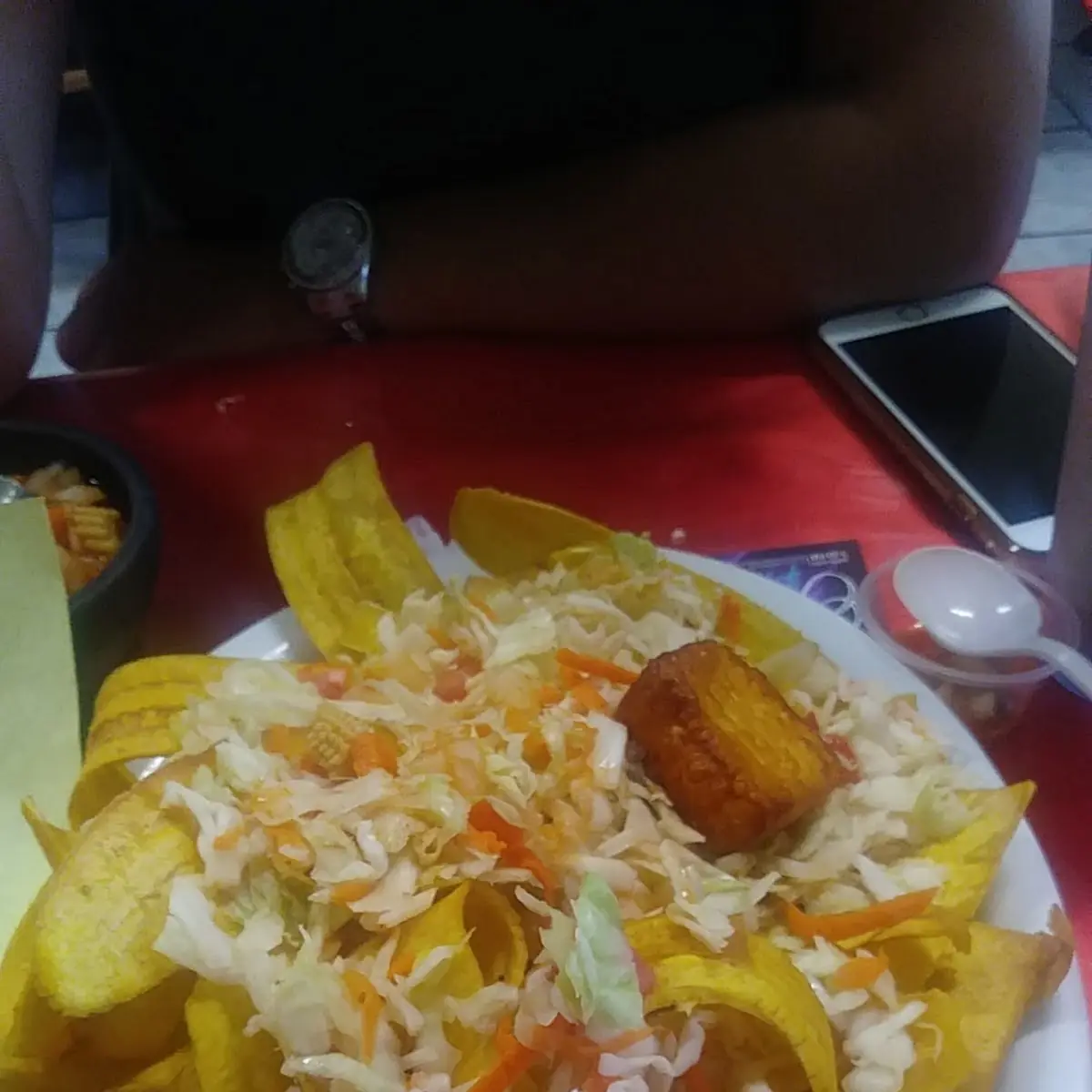 Tajadas Con Queso Frito