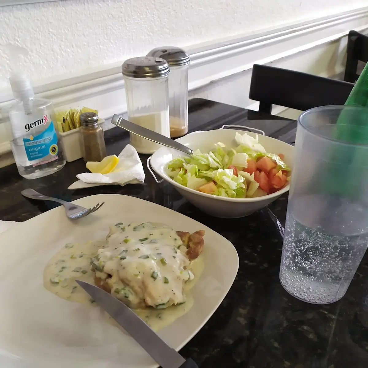Pollo Al Verdeo Con Ensalada Mixta