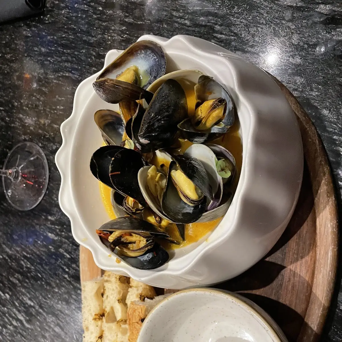 Sauvignon Blanc Mussels