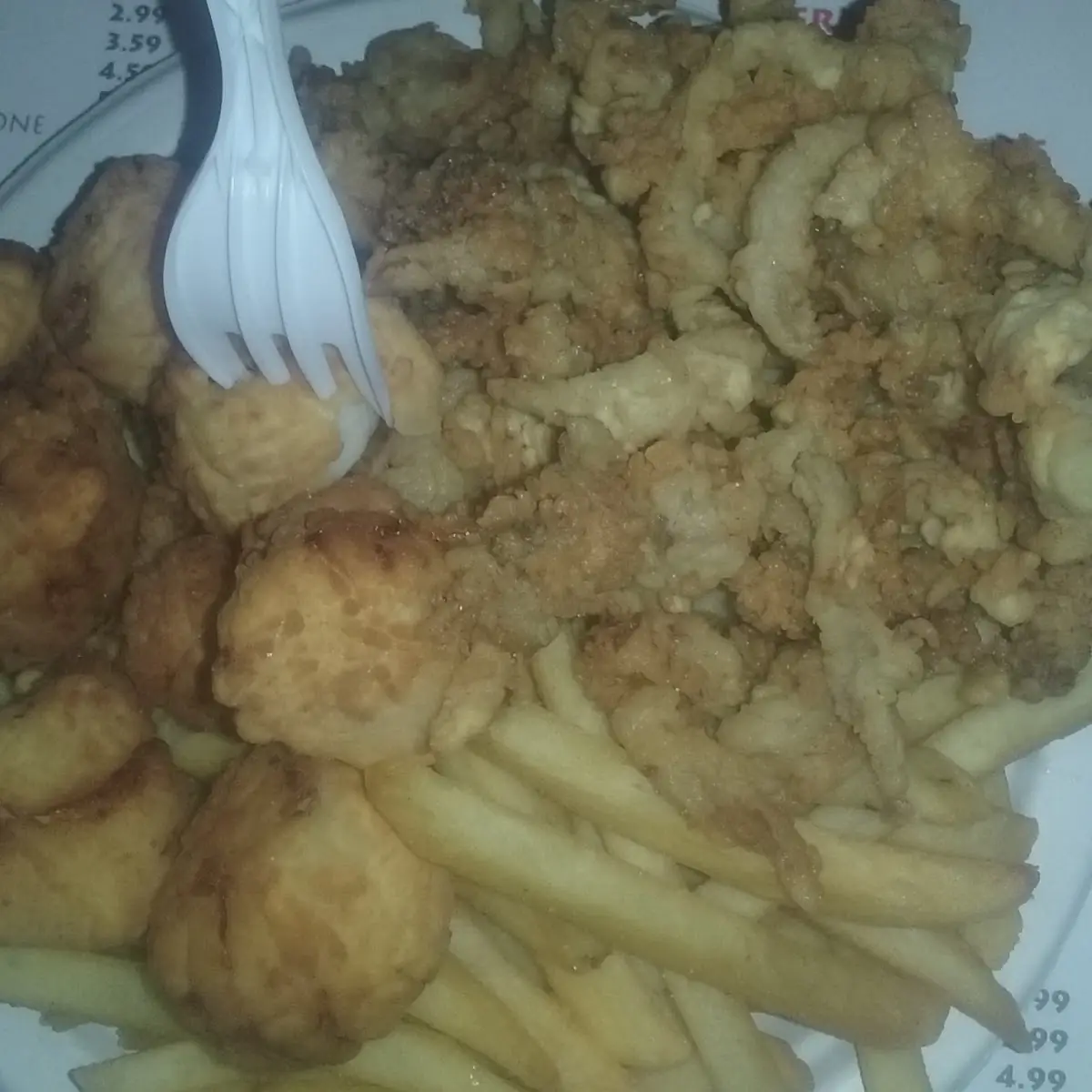 Fried Scallops and Clam Dinner