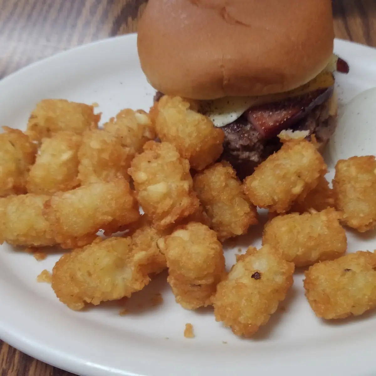 Star Burger with Tots