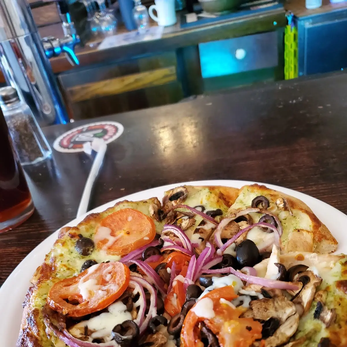 Yard Bird Personal Pizza