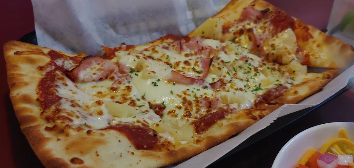 Hawaiian Pizza