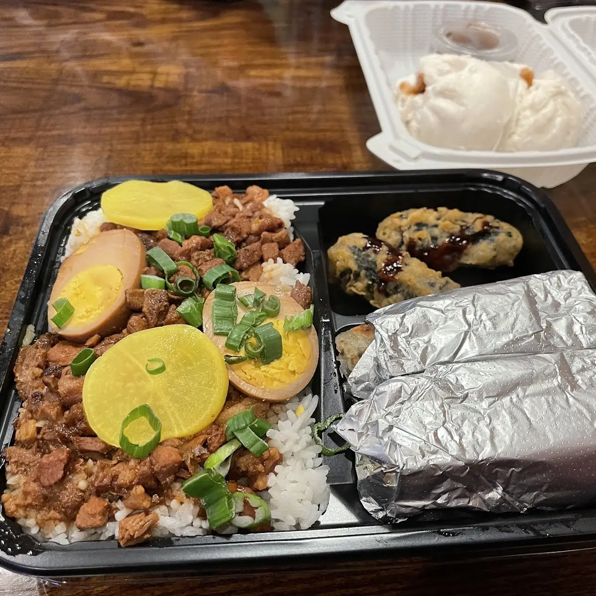 Scallion Pancake Combo with Braised Pork