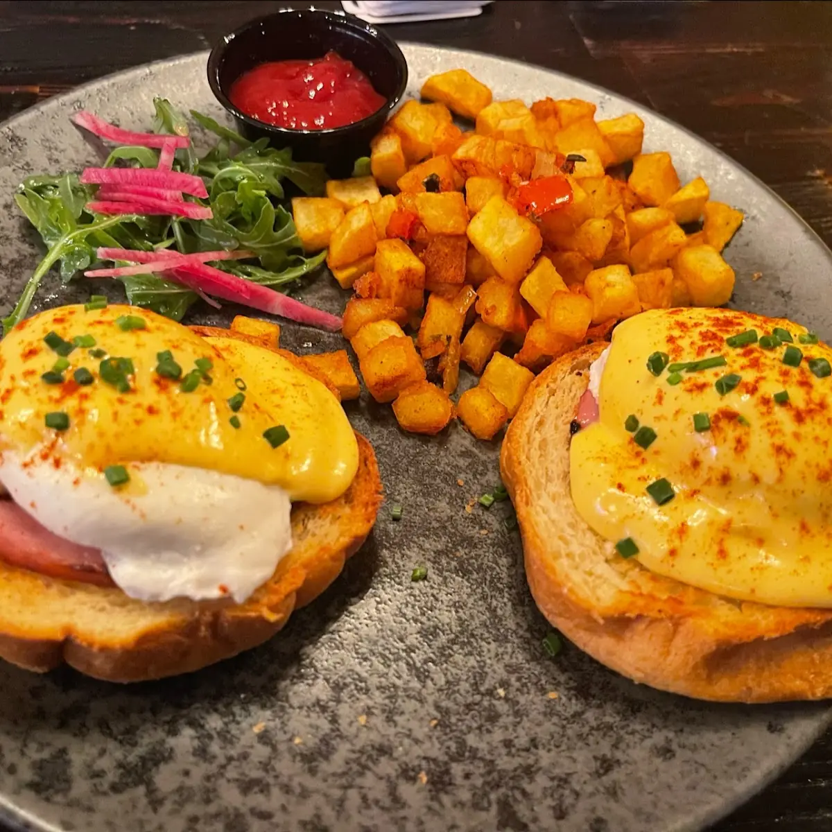 Eggs Benedict