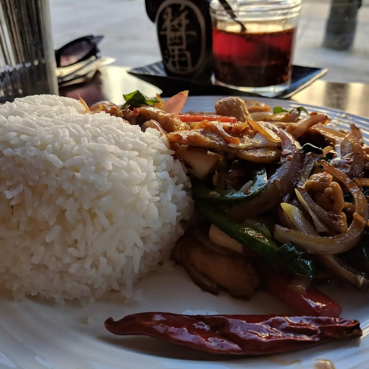 Half tray of classic general chicken