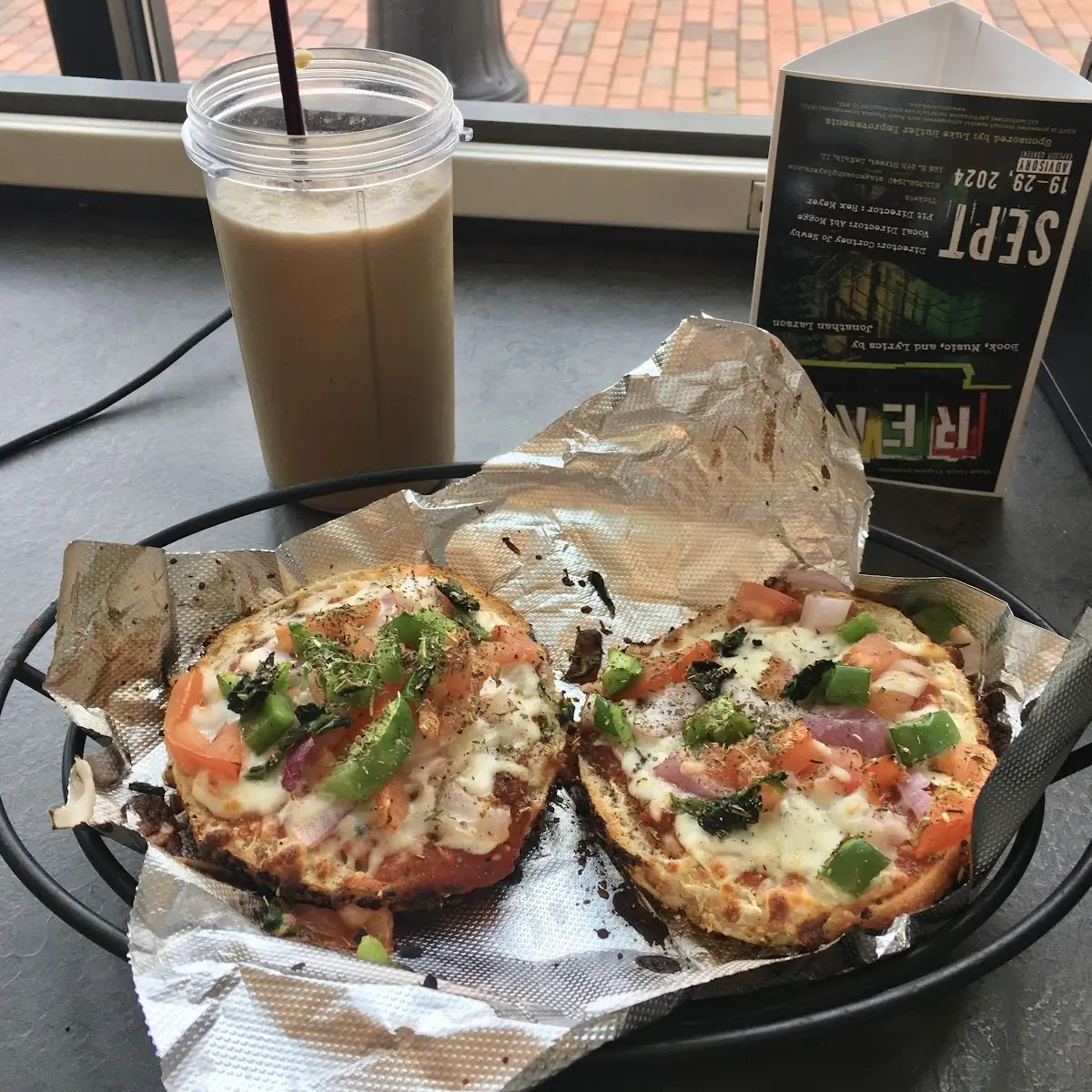 Veggie Pizza Bagel