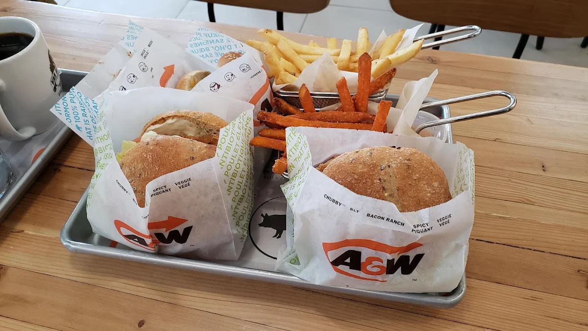 Hambúrguer Com Batata Doce Frita