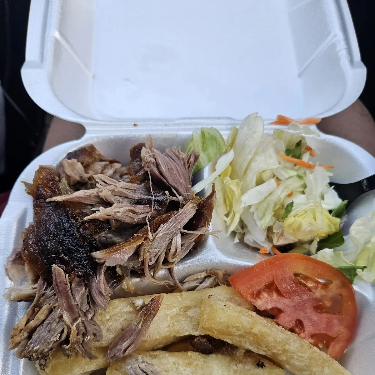 Pernil Con Yuca Frita