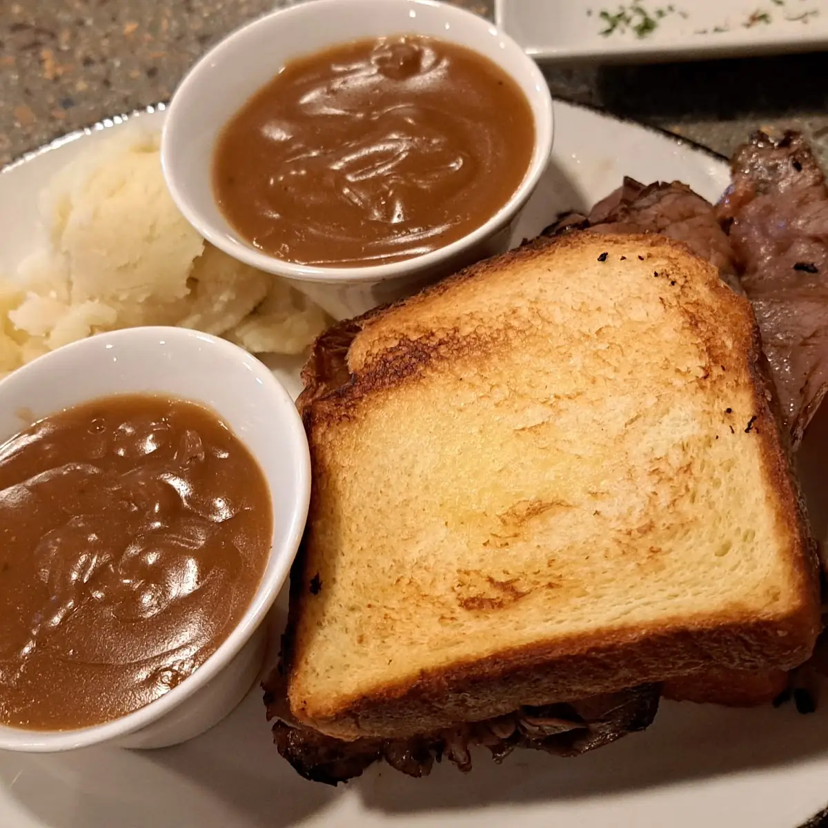 Hot Roast Beef Sandwich with Mashed Potatoes